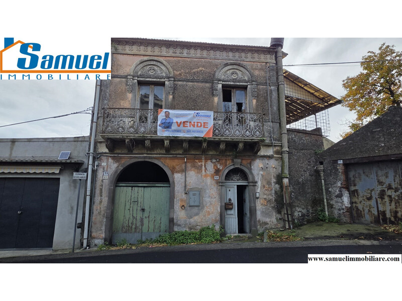 Sant’Alfio, dimora storica con incantevole vista (CT)