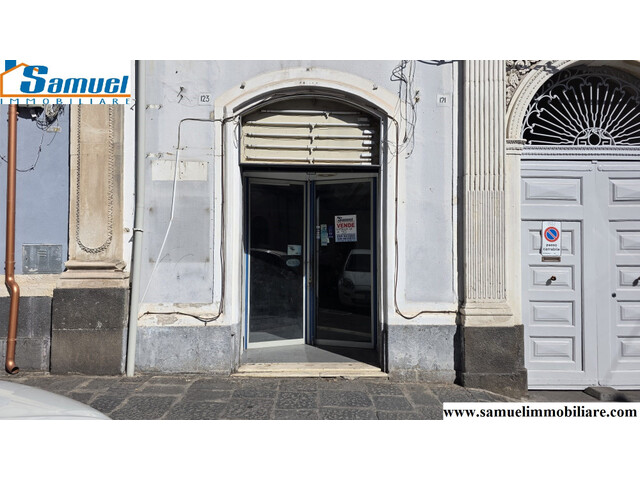 Riposto, Corso Italia, locale commerciale (CT)